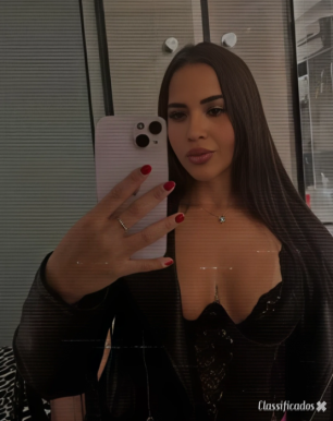 Morena gostosa mostrando tudinho